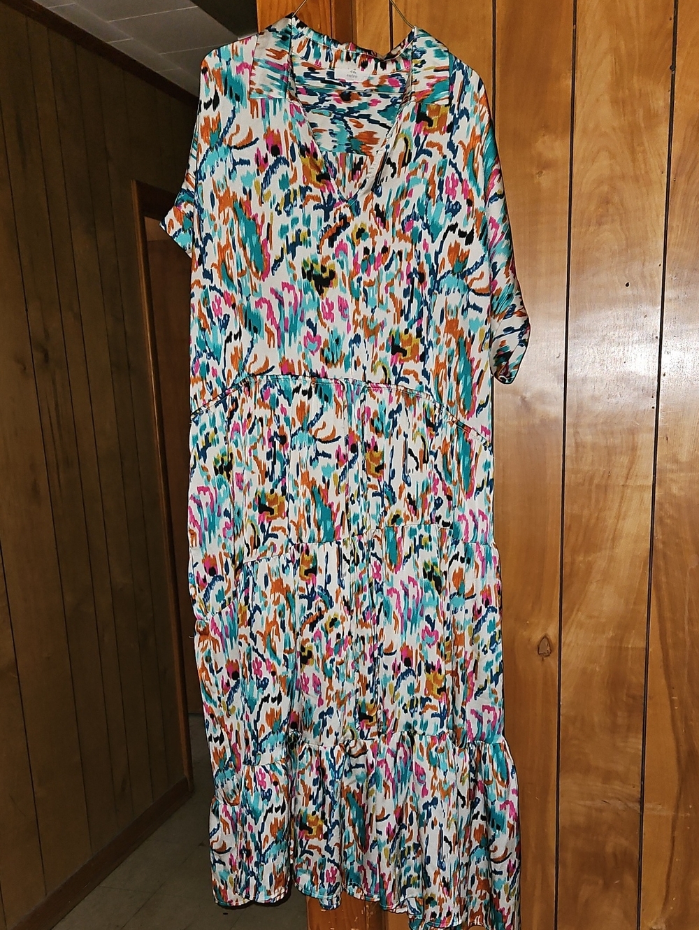entro White Multicolor Abstract Print Maxi Dress